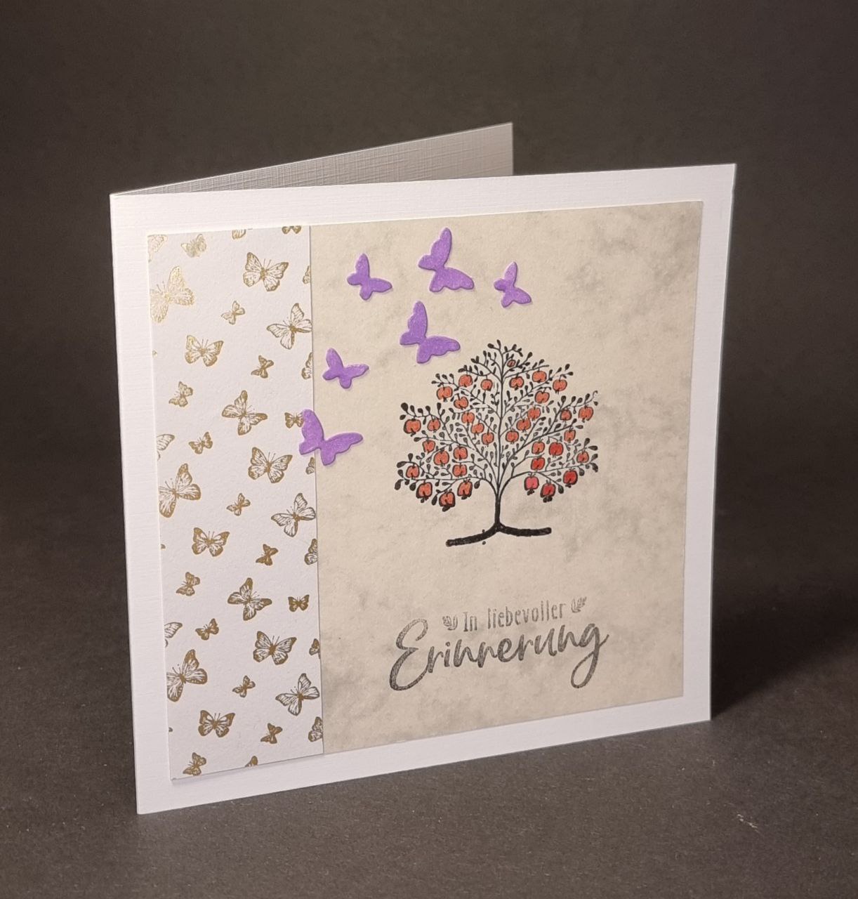 Trauerkarte mit Baum